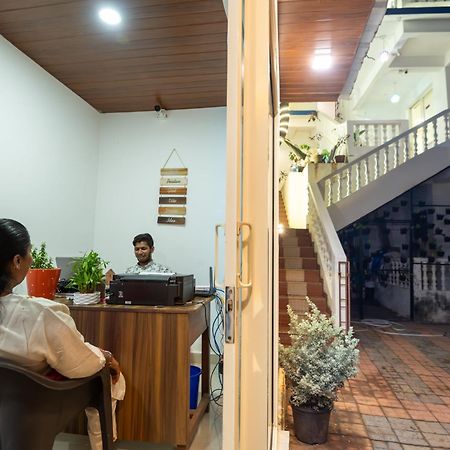 Morjim Sea Waves-Beach Front Hotel 外观 照片