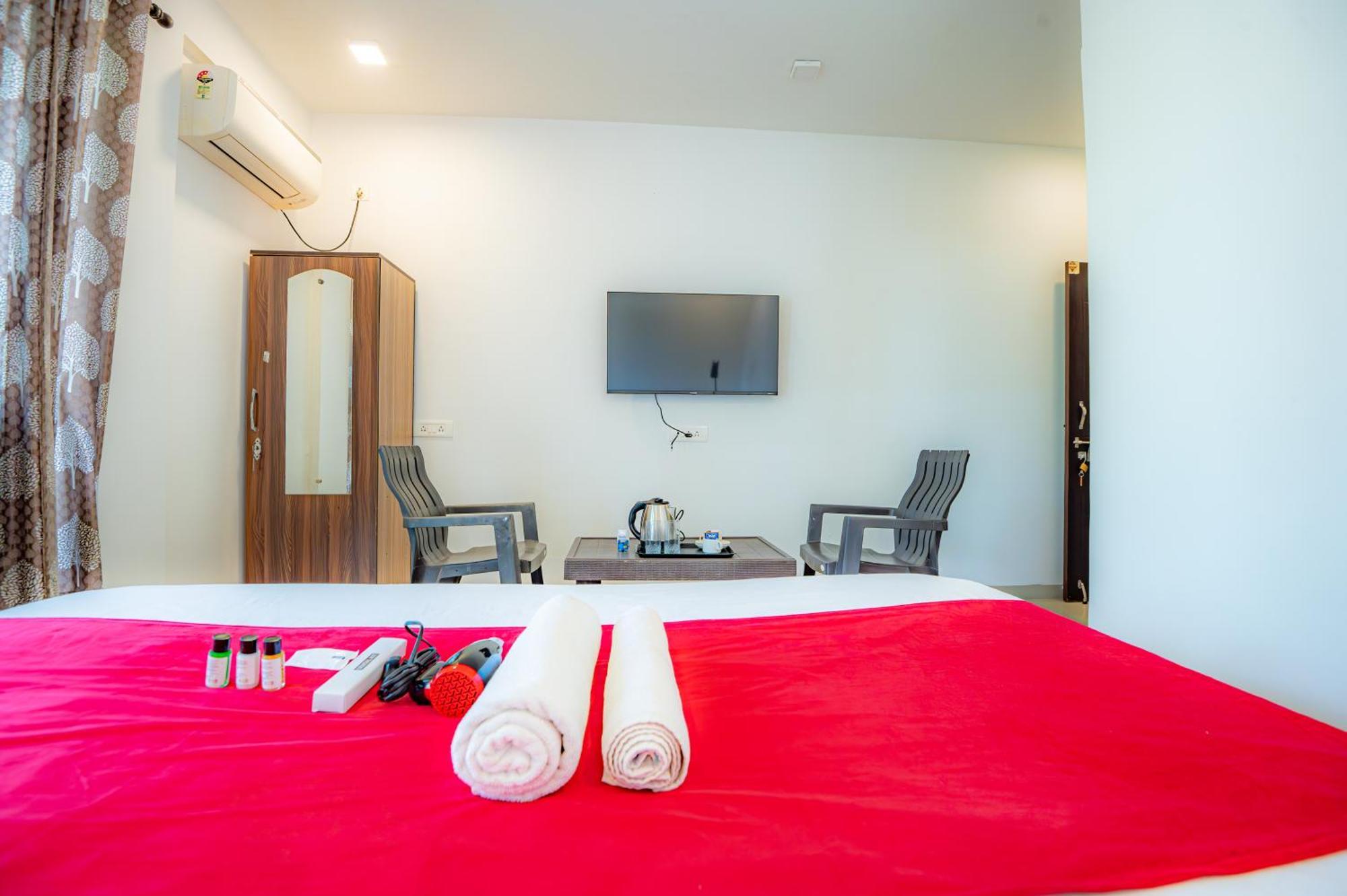 Morjim Sea Waves-Beach Front Hotel 外观 照片