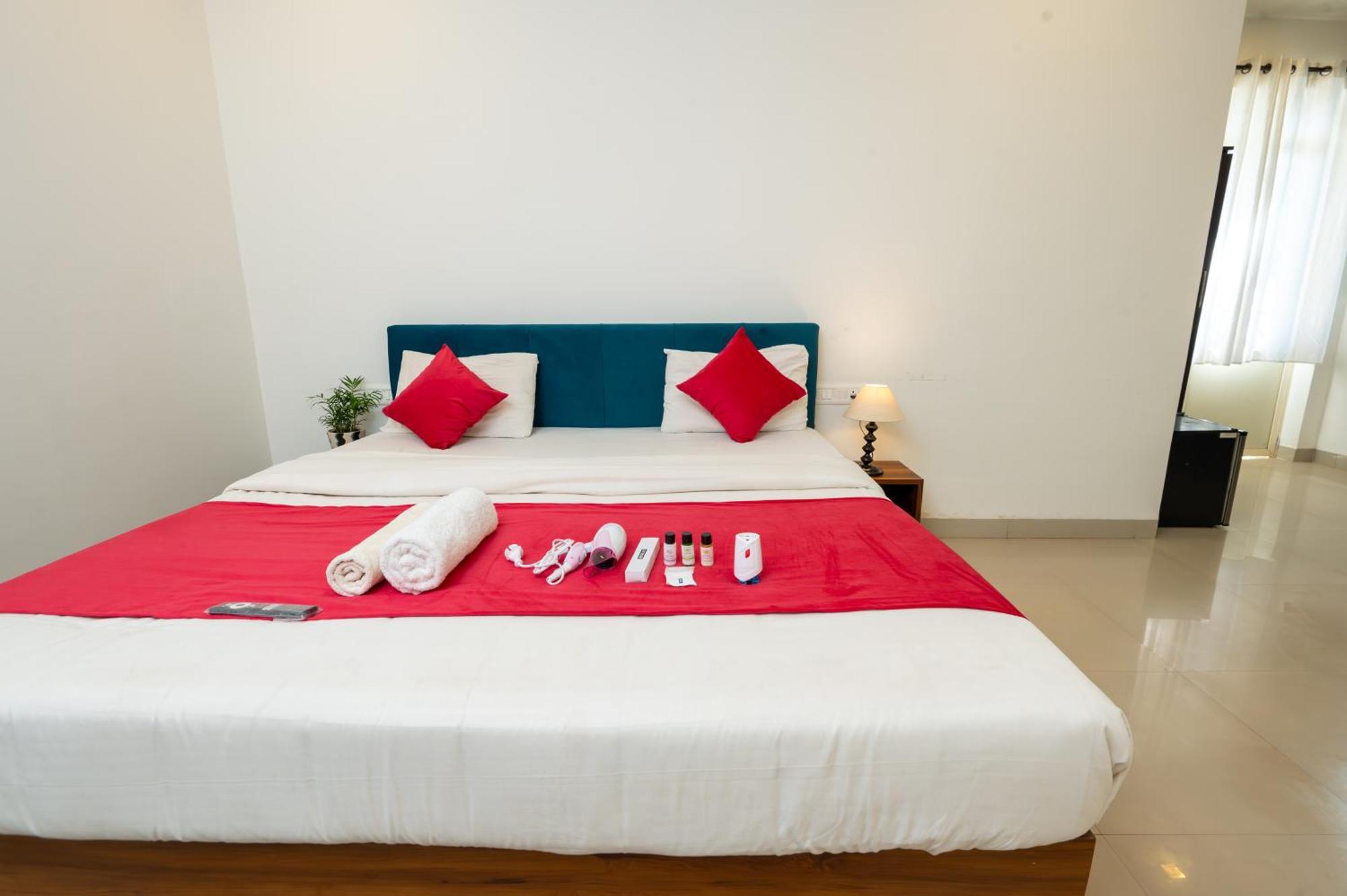 Morjim Sea Waves-Beach Front Hotel 外观 照片